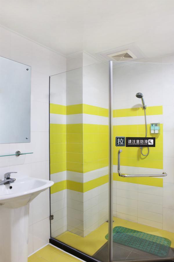 7Days Inn Qingdao Development Zone Jinshatan Quarto foto