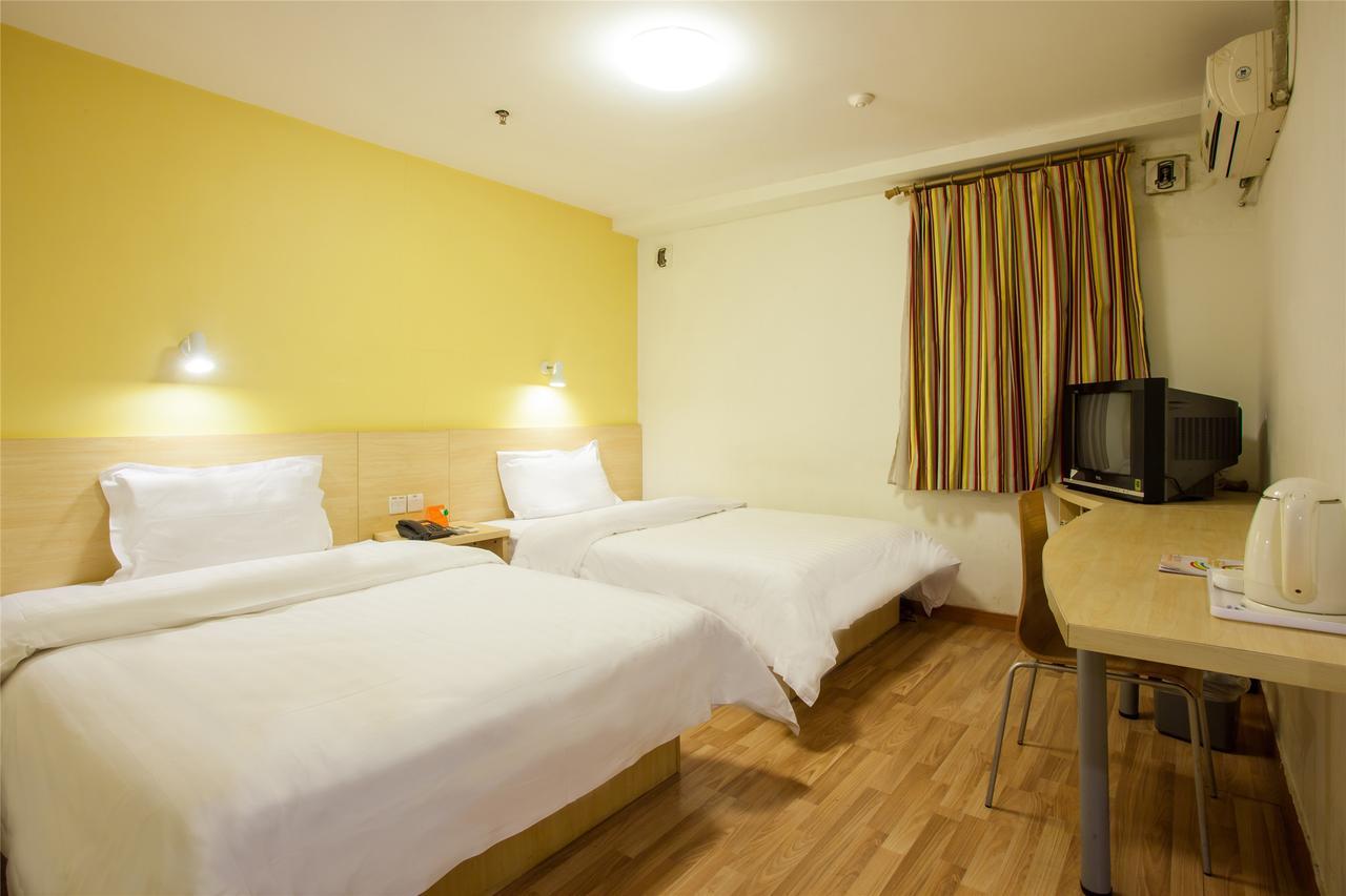 7Days Inn Qingdao Development Zone Jinshatan Quarto foto